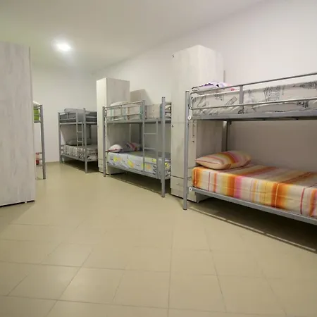 K13 Auberge de jeunesse *
