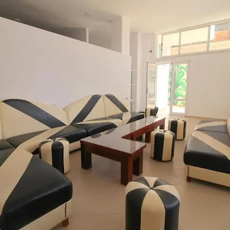 K13 Auberge de jeunesse *